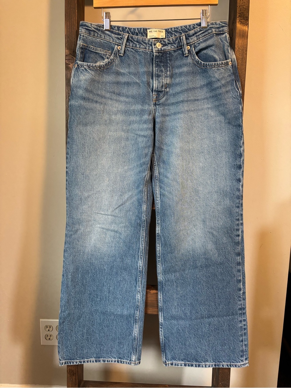 Classic Men's Wide-Leg Jeans in Light Blue